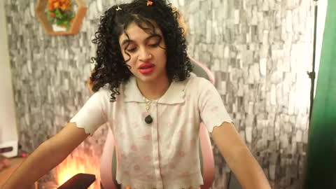 Salom independent model online show from May 11, 7:11 pm