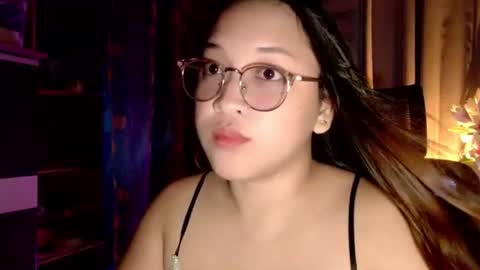 Sweetcaroline2001 online show from February 21, 2:09 pm