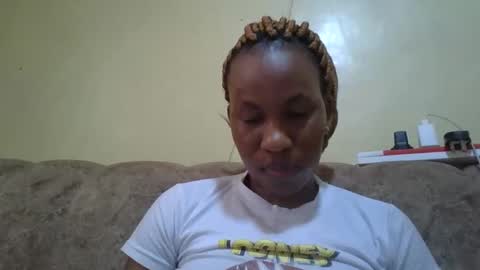 Snapshot of sweetdiva2012 chatting on October 7, 10:33 am sweetdiva2012 online show from October 7, 10:33 am