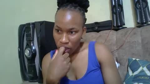 Snapshot of sweetdiva2012 chatting on October 14, 6:38 am sweetdiva2012 online show from October 14, 6:38 am