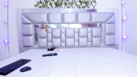 Jimena online show from February 24, 6:11 pm