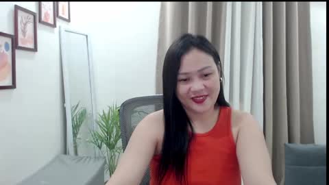 Snapshot of sweetestsmile_ chatting on February 27, 5:26 pm Khaye online show from February 27, 5:26 pm