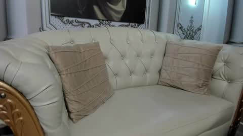 Snapshot of sweetgirl4u_ chatting on October 15, 8:04 am MIA online show from October 15, 8:04 am