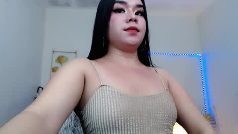 Snapshot of sweetgirl_mayxx chatting on September 26, 9:23 pm May online show from September 26, 9:23 pm