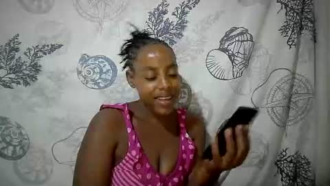 sweetgirls599176 online show from July 28, 7:50 pm
