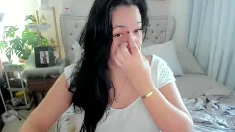 Layla online show from September 9, 2:33 am