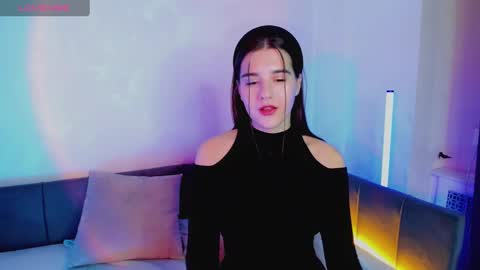 Snapshot of sweetie_catt chatting on March 2, 8:38 am sweetie_catt online show from March 2, 8:38 am