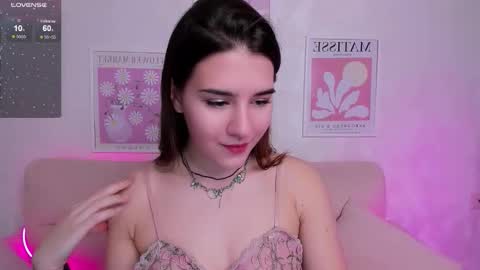Snapshot of sweetie_catt chatting on October 17, 8:40 am sweetie_catt online show from October 17, 8:40 am
