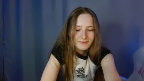 Snapshot of sweetie_lover chatting on December 3, 8:33 pm Annie online show from December 3, 8:33 pm