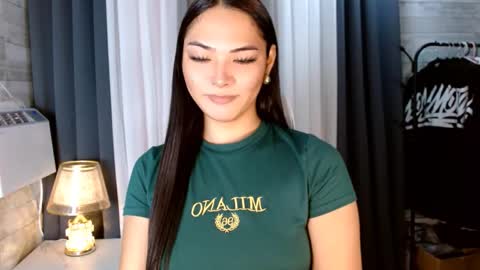 sweetiefox1 online show from September 12, 12:56 am