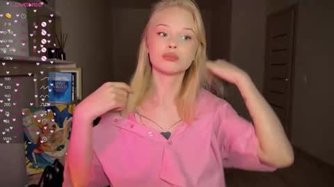 Snapshot of sweetielis chatting on October 13, 3:19 am sweetie Lisa3 online show from October 13, 3:19 am