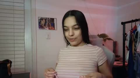 Snapshot of sweetieslikebutter chatting on October 1, 7:24 pm Blu Sweets online show from October 1, 7:24 pm