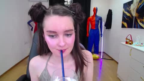 Snapshot of sweetintouch chatting on February 28, 9:44 pm sweetintouch online show from February 28, 9:44 pm