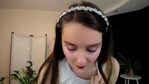 Snapshot of sweetintouch chatting on March 7, 3:19 am sweetintouch online show from March 7, 3:19 am