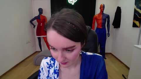 Snapshot of sweetintouch chatting on February 12, 9:20 am sweetintouch online show from February 12, 9:20 am