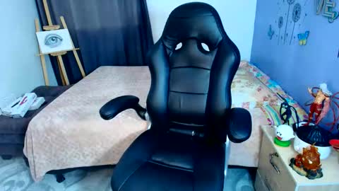 Isabella online show from November 10, 6:27 am