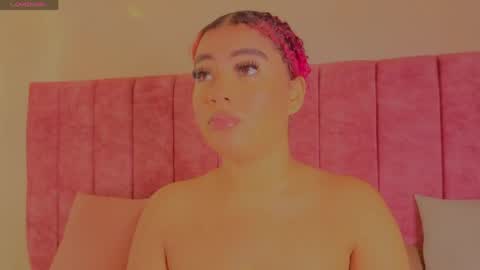 Isabel online show from May 4, 12:55 pm