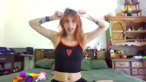 sweetlilsiren online show from May 28, 4:49 pm