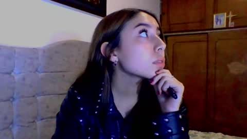 Snapshot of sweetmaddiee_ chatting on October 16, 12:21 am Maddie online show from October 16, 12:21 am