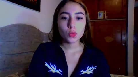 Snapshot of sweetmaddiee_ chatting on October 24, 1:17 am Maddie online show from October 24, 1:17 am