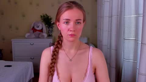 Snapshot of sweetmilkis chatting on October 21, 9:03 am Swetmilkis online show from October 21, 9:03 am