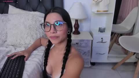 sweetnicky1 online show from March 10, 11:51 pm