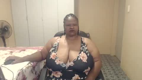 sweetnoziexxx online show from January 14, 5:15 am