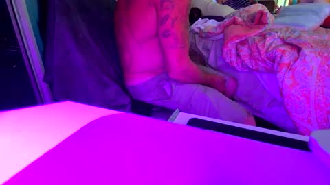 WeAim2PZzz online show from February 22, 4:29 am