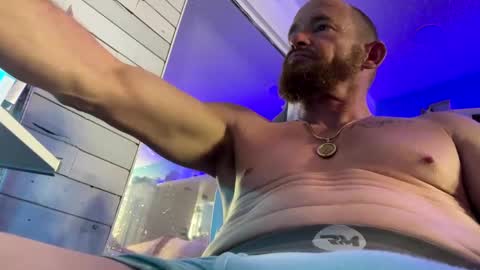 WeAim2PZzz online show from February 2, 10:06 pm