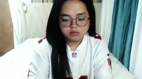 Snapshot of sweetprincess_athena chatting on March 4, 6:04 am Princess Ella online show from March 4, 6:04 am