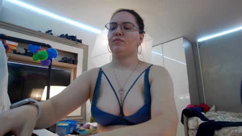 Snapshot of sweetraisa chatting on February 11, 10:39 pm SweetRaisa online show from February 11, 10:39 pm