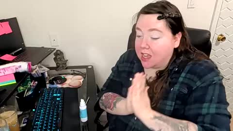 ruby and scarlet online show from November 5, 10:06 am