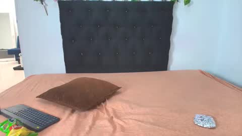 sweetscaarlett online show from April 17, 3:14 pm