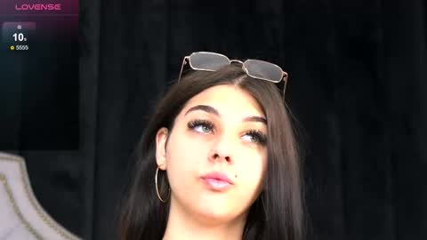 Snapshot of sweetsprinkle chatting on October 2, 3:49 am Alessia online show from October 2, 3:49 am