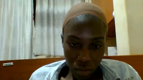 sweett_red online show from May 24, 6:25 pm