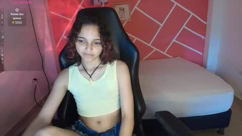 sweety_dreamgirl online show from October 19, 7:51 pm
