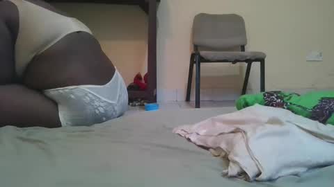 sweetyass25 online show from February 21, 11:57 am