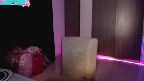 yaya online show from December 15, 12:17 am