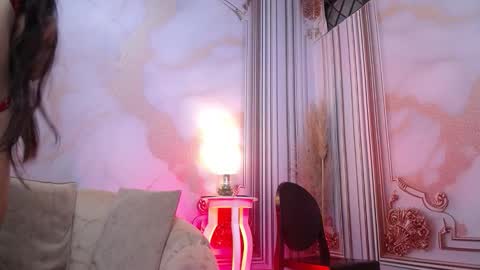 LAURA online show from February 14, 1:03 pm