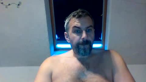 swinger_men_austria online show from January 15, 7:15 am