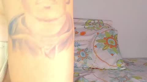Snapshot of swtt_lilly chatting on March 6, 11:53 pm Lilly online show from March 6, 11:53 pm