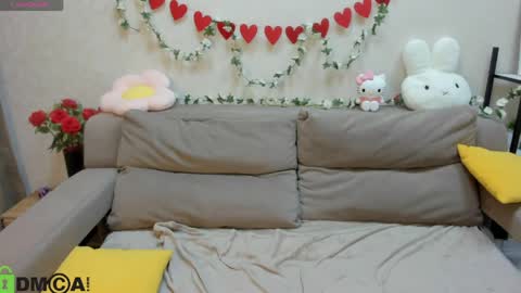 Sylvia online show from March 12, 2:04 am