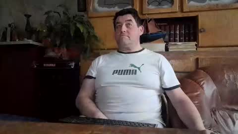 Snapshot of sympa_trique chatting on February 15, 4:34 pm sympa_trique online show from February 15, 4:34 pm