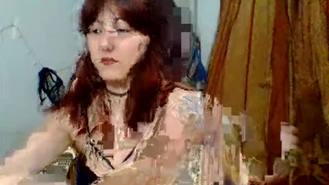 Snapshot of syssipisi chatting on October 12, 5:15 pm Sarah online show from October 12, 5:15 pm