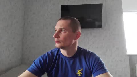 Den online show from April 2, 6:10 am