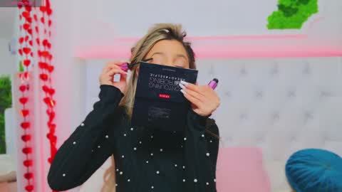 Arianna online show from February 7, 1:32 pm