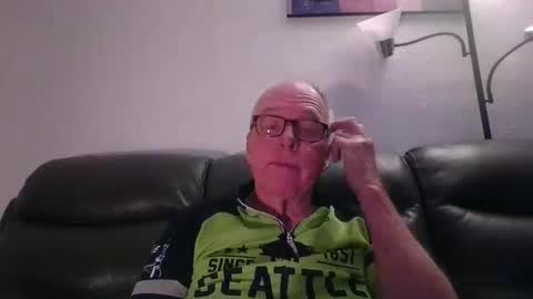 tacrunner66_ online show from October 31, 2:28 pm