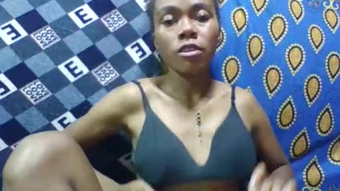 tahiryjosiah online show from November 16, 4:58 am