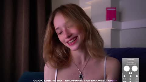 Snapshot of taitehambelton chatting on September 25, 1:56 am Mia online show from September 25, 1:56 am