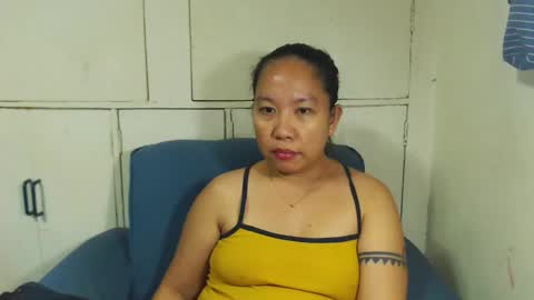 Snapshot of takemetoheavenbaby chatting on October 15, 7:32 am anne online show from October 15, 7:32 am